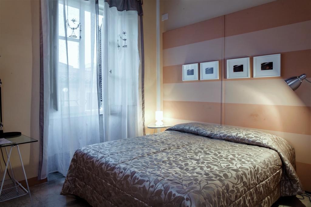 Cavour33 Bed and breakfast 3*