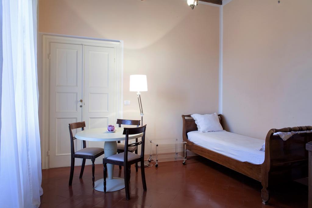Cavour33 Bed and breakfast Massa (Tuscany)