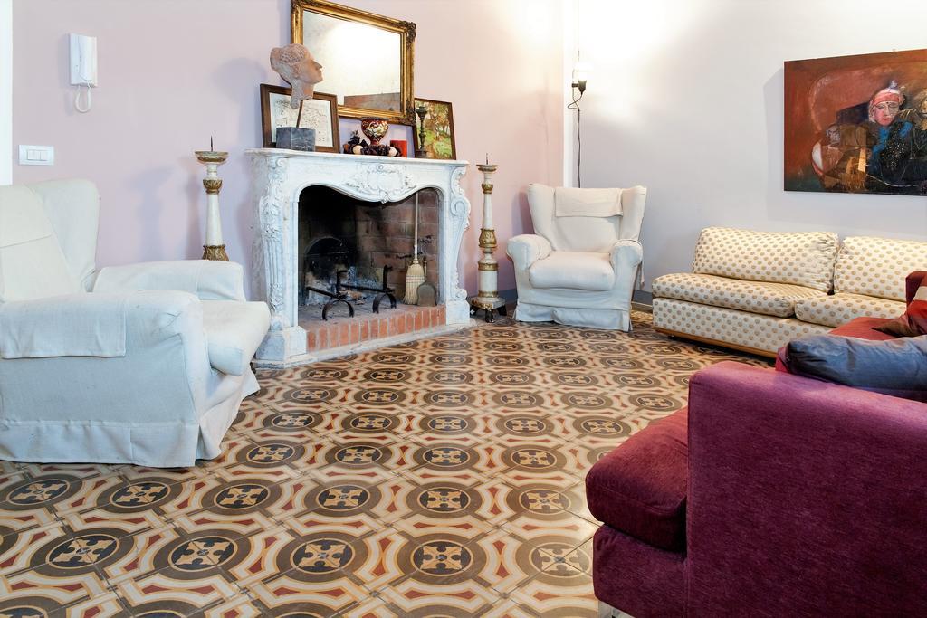 Bed and breakfast Cavour33 Massa (Tuscany)